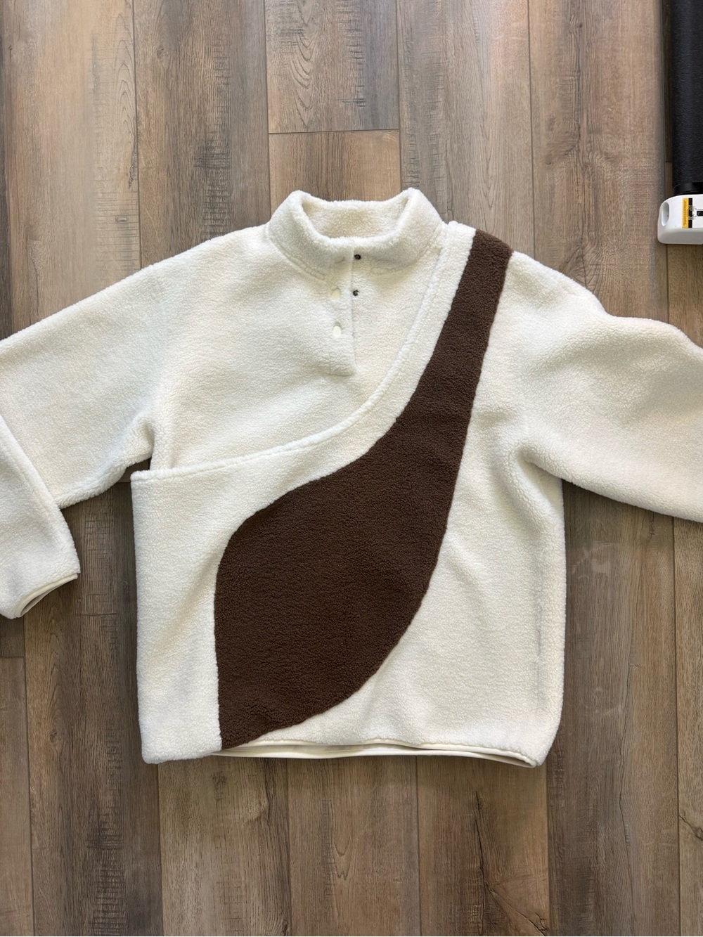 Riikyu Kangaroo Pouch Unisex Fleece Sweater